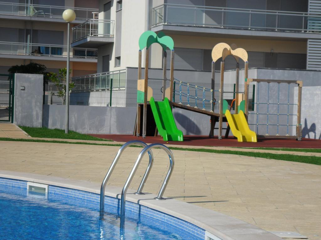 Alojamentos Campo & Mar-T2 Com Piscina São Martinho do Porto Exteriör bild